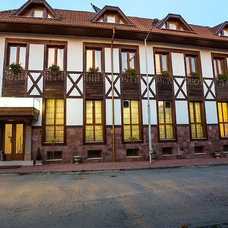 Family Hotel טטבן מראה חיצוני תמונה