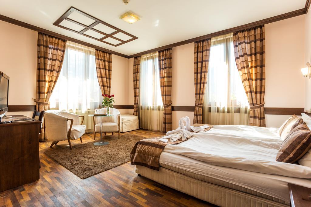 Family Hotel טטבן מראה חיצוני תמונה