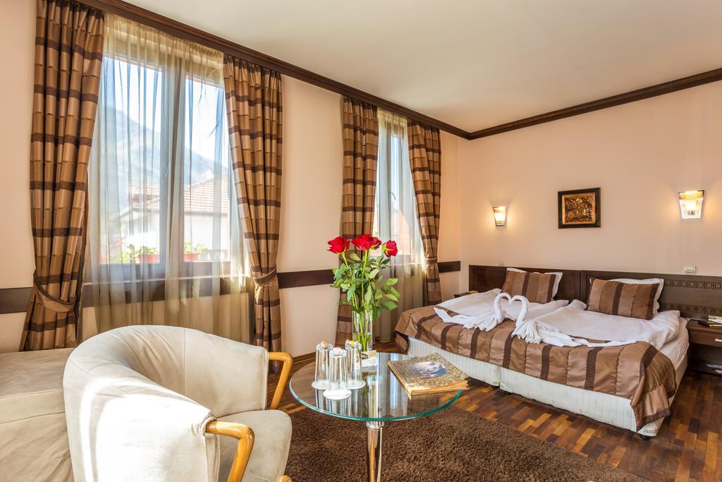 Family Hotel טטבן מראה חיצוני תמונה