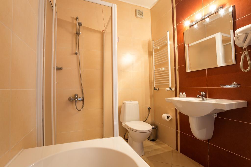 Family Hotel טטבן מראה חיצוני תמונה